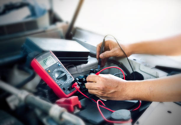 Checking-car-battery